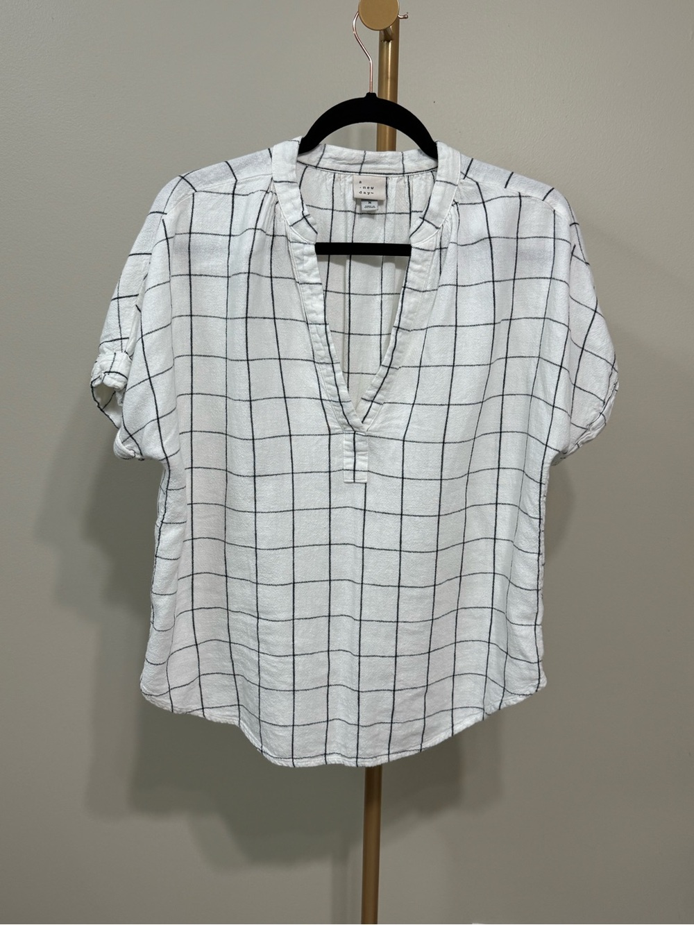 A New Day white windowpane linen and rayon top, medium